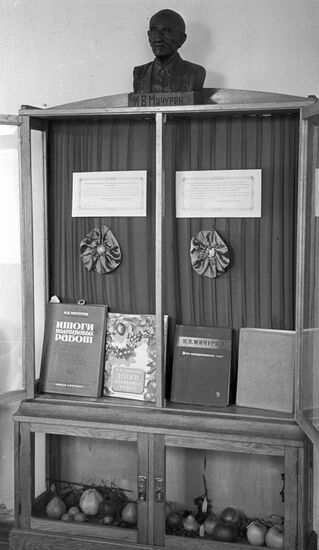 Stand with Ivan Michurin's books published during his life