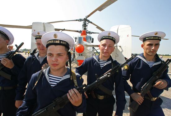 Celebrations mark Russian Navy aviation's 90th anniversary