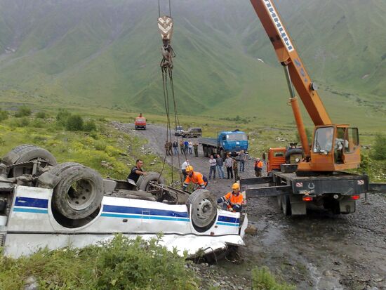 Passenger bus crash on Transcaucasian Highway