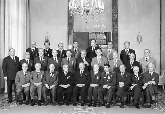Decorated workers of science, culture, politics and economy