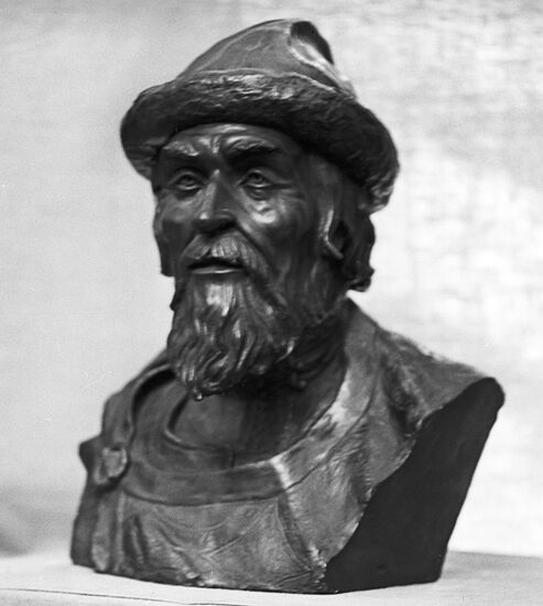 Sculptural portraits by anthropologist Mikhail Gerasimov