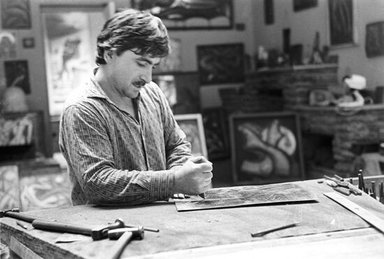 Sculptor Koba Guruli