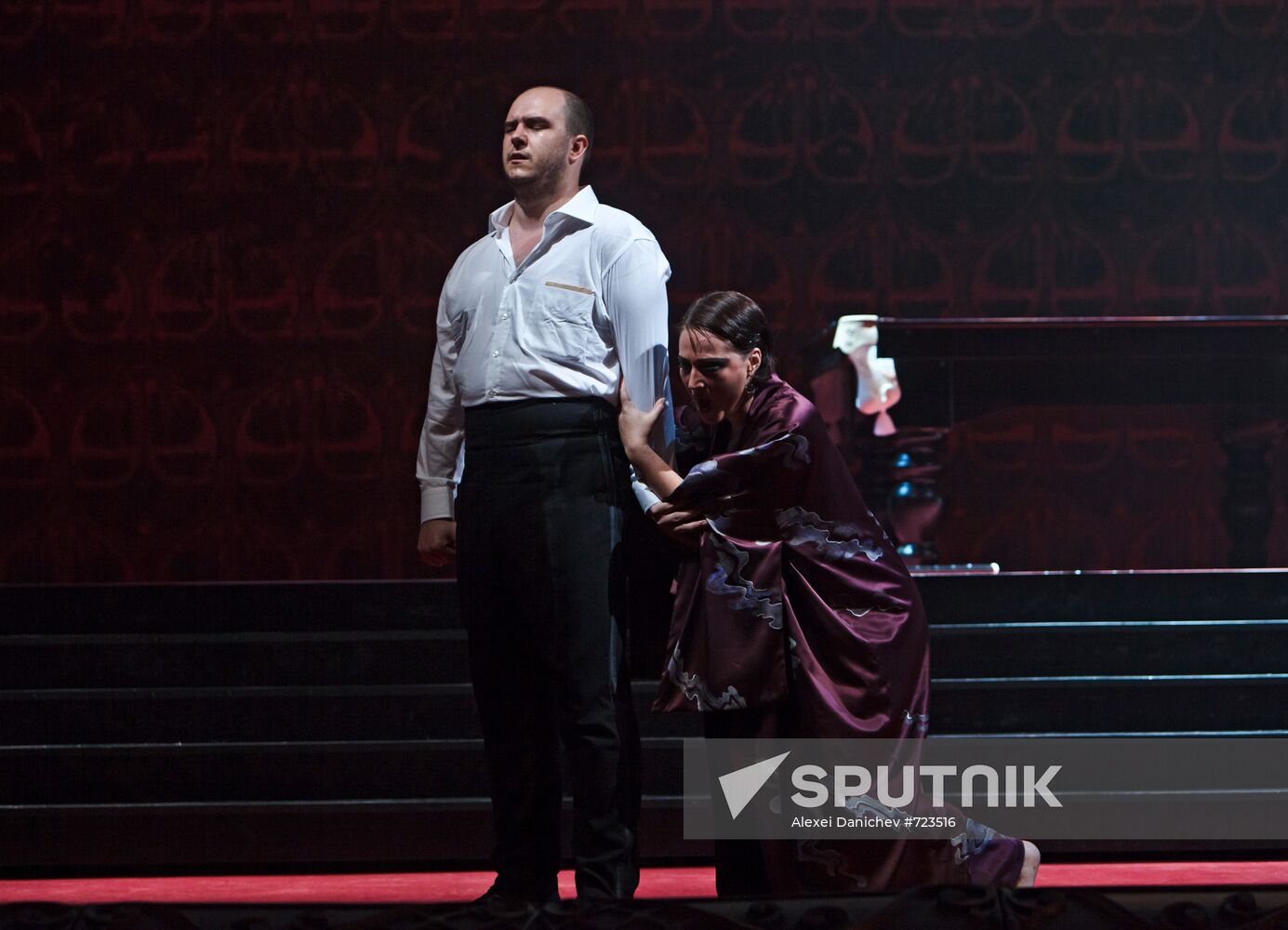 Pre-premiere run of A Masked Ball at Mikhailovksy Theater