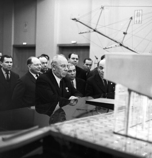 Nikolai Podgorny visiting Uralmashzavod plant