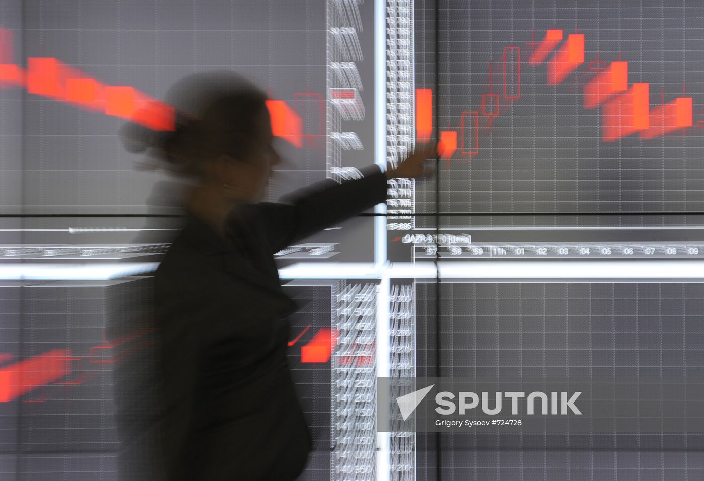 Employee in RTS stock exchange new office