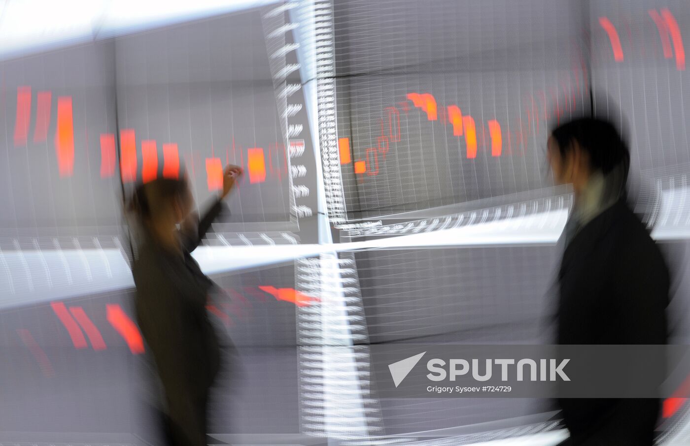 Employees in RTS stock exchange new office