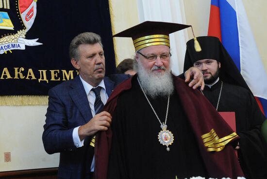 Patriarch Kirill becomes Honored Doctor of law academy
