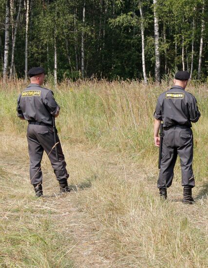 Police cordons around felling areas in Khimki forest