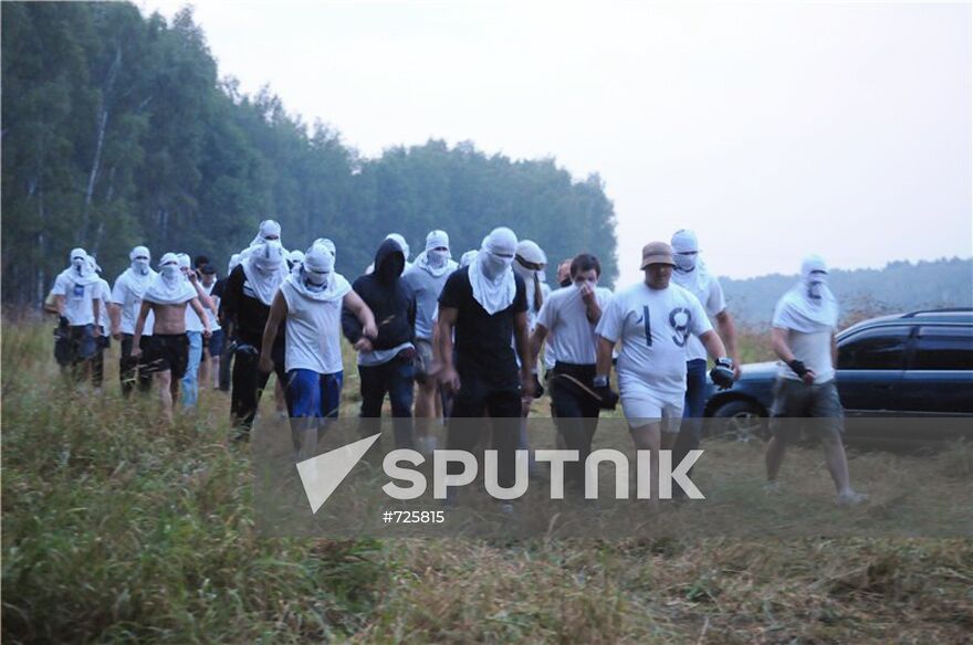 Unidentified masked men in Khimki forest