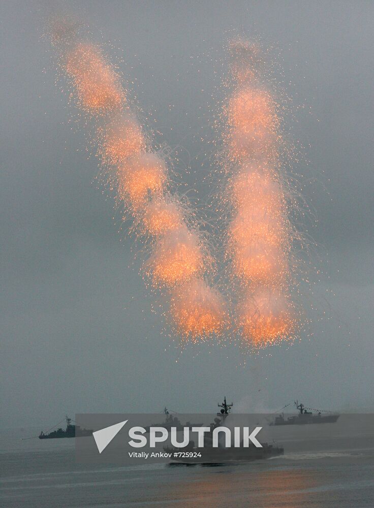Pacific Fleet holds rehearsal for Navy Day parade