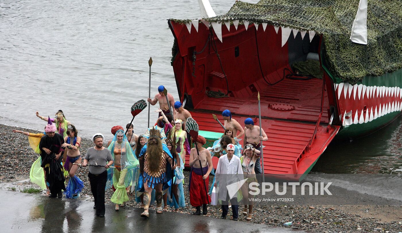 Rehearsing parade dedicated to Russian Navy Day