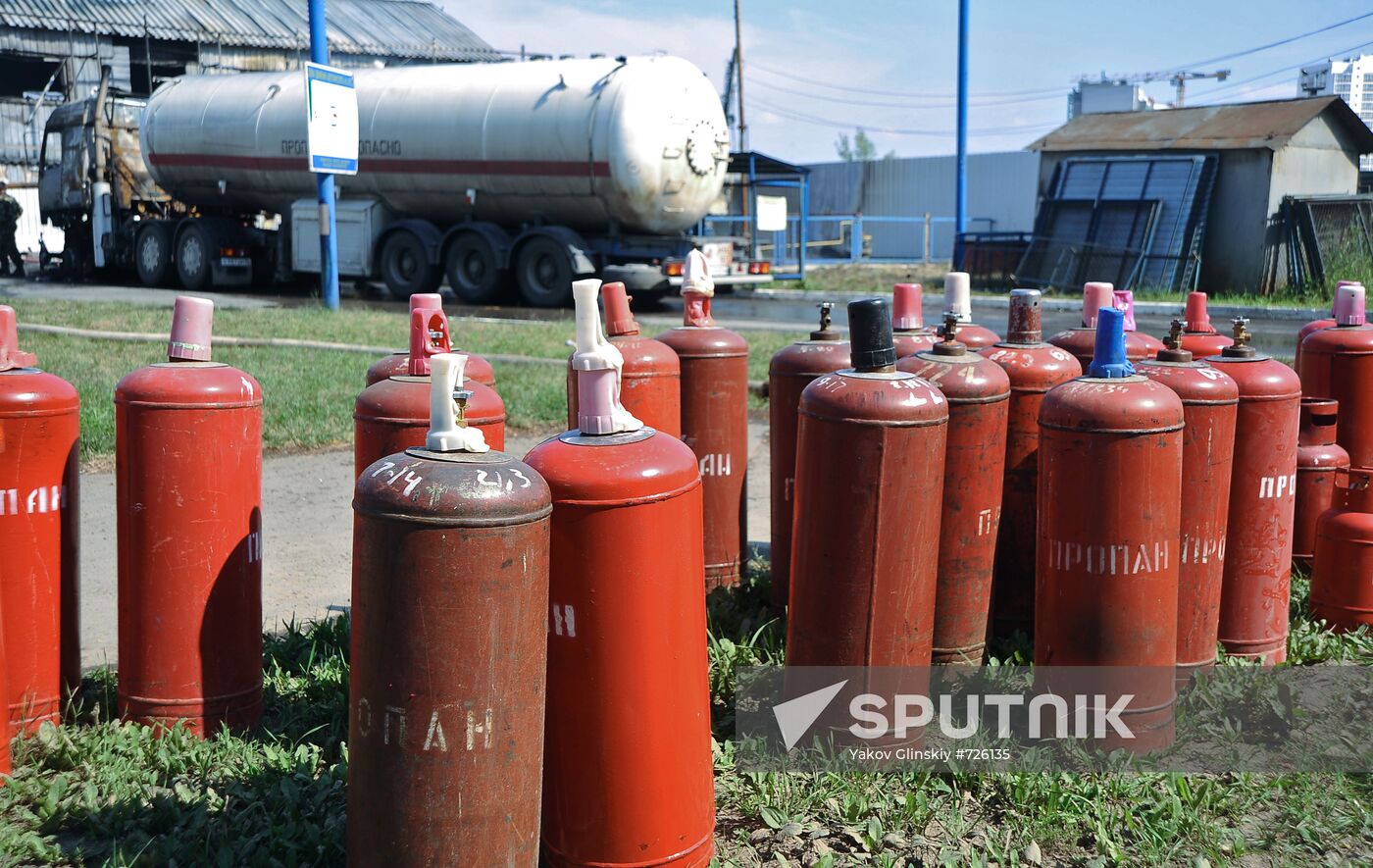 Fire crew tackles LPG filling station fire effects