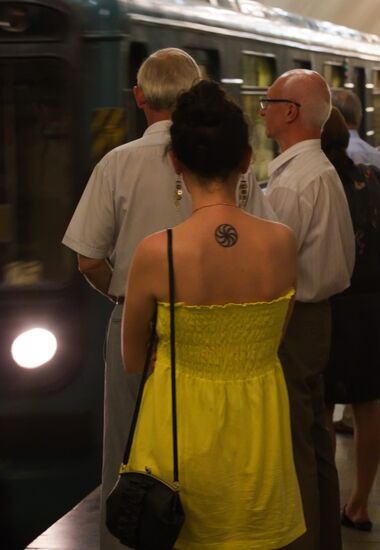Moscow Metro hit by heat