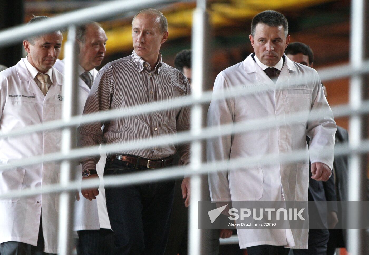 Vladimir Putin visits Chelyabinsk Tube Rolling Plant