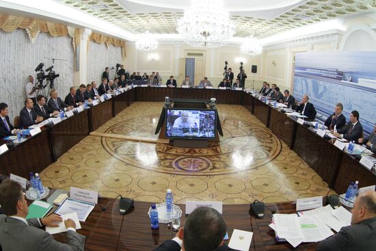 Vladimir Putin chairs meeting on ferrous metallurgy advancement