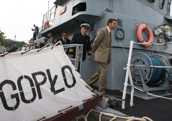 Polish Navy's minesweeper Gopło makes port call in Baltiysk