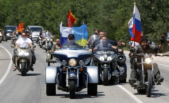 Vladimir Putin attends motorbike show outside Sevastopol
