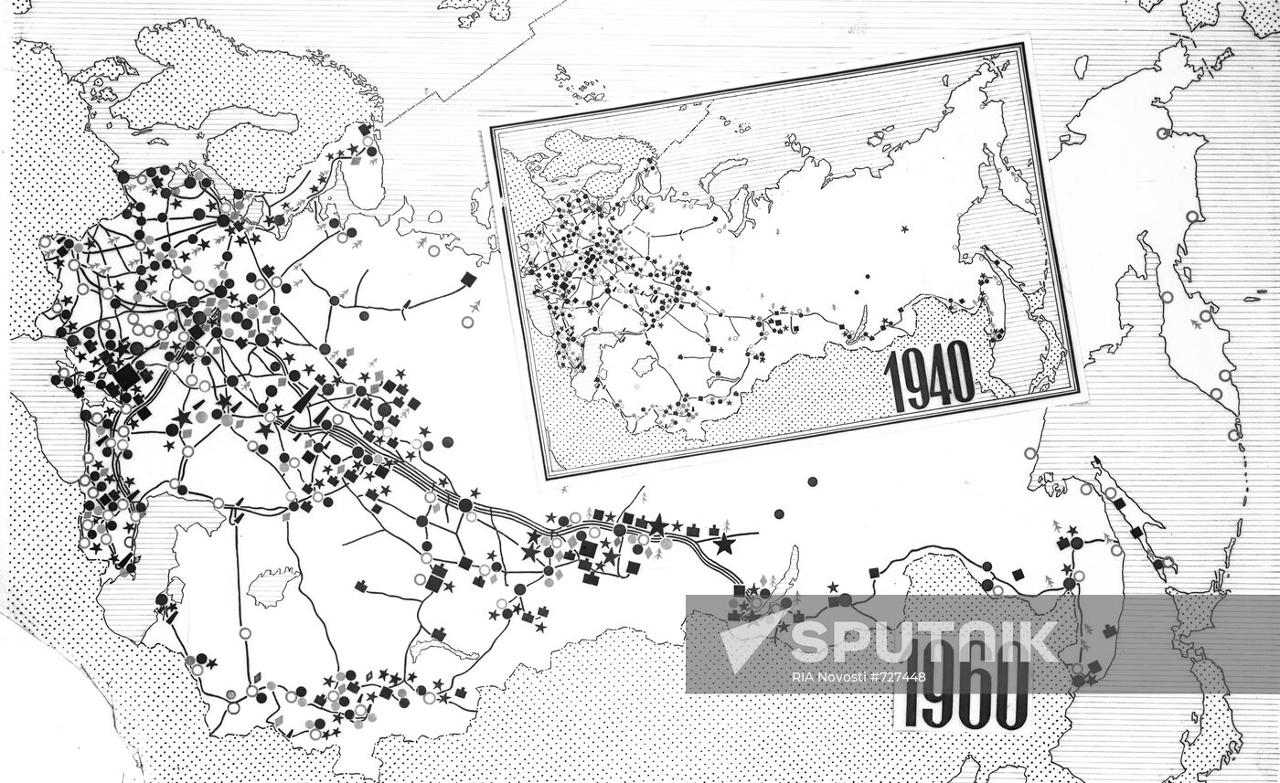 Map with data on development of industrial centres of USSR