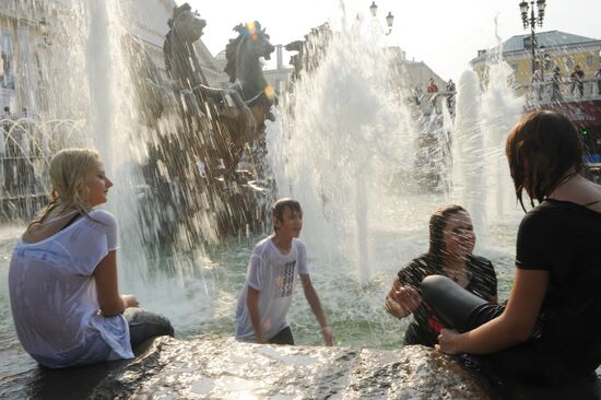 Muscovites at Manezh Square
