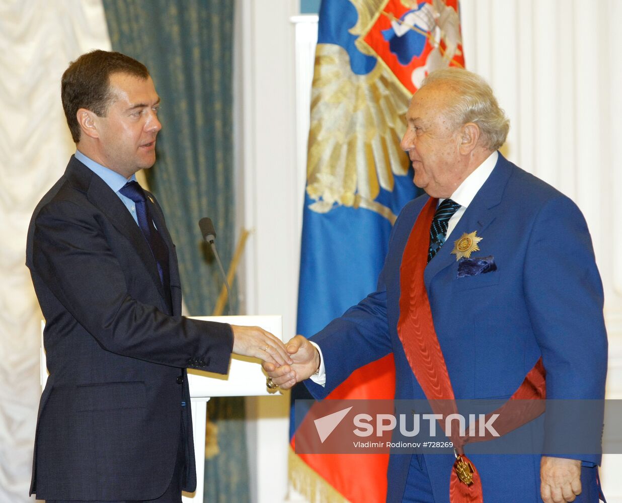 Dmitry Medvedev presents state awards in Kremlin