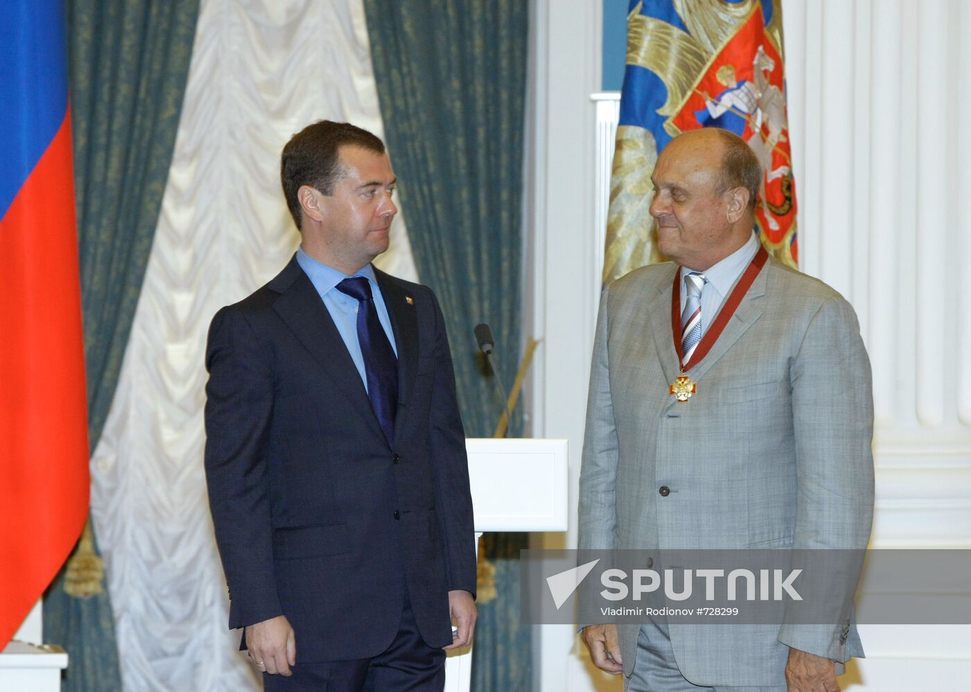 Dmitry Medvedev presents state awards in Kremlin