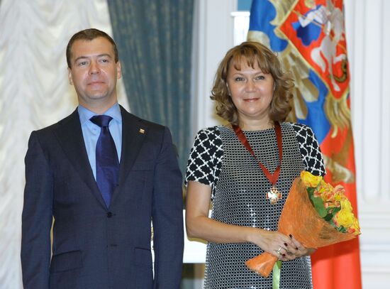 Dmitry Medvedev presents state awards in Kremlin