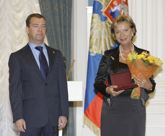 Dmitry Medvedev presents state awards in Kremlin