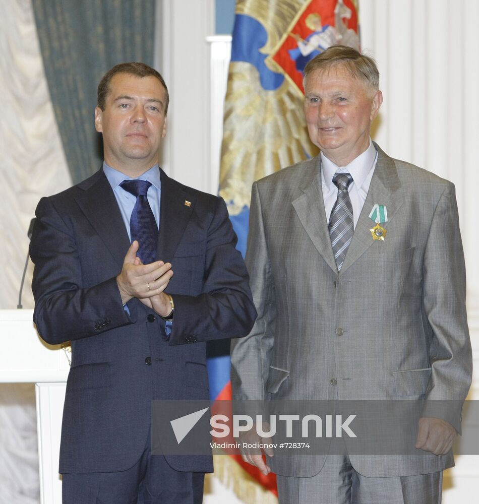 Dmitry Medvedev presents state awards in Kremlin