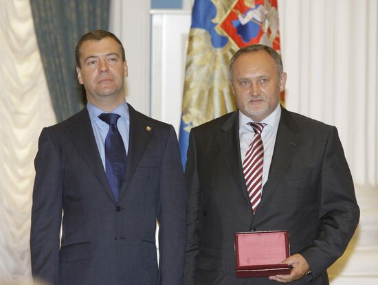 Dmitry Medvedev presents state awards in Kremlin