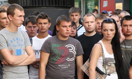 Commemorating Yury Volkov killed at Chistye Prudy