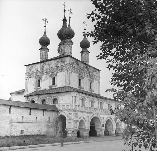 Monastery of Archangel Michael in Yuryev Polsky