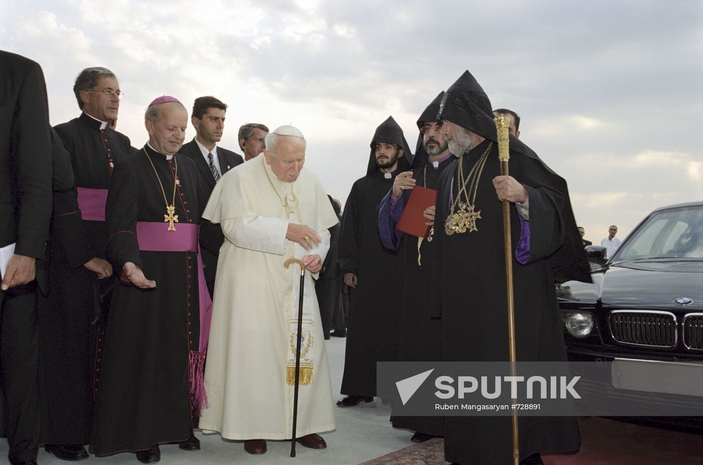 Pope visiting Echmiadzin