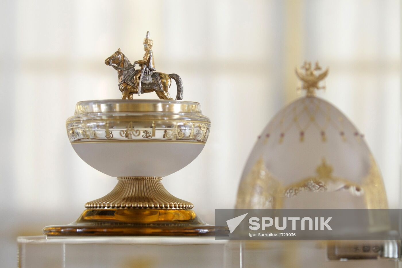 Theo Fabergé's crystal egg handed over to Tsarskoye Selo