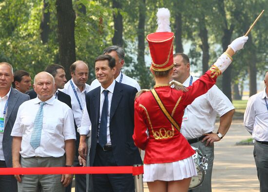 Alexander Rukavishnikov, Alexander Zhukov and Yury Luzhkov