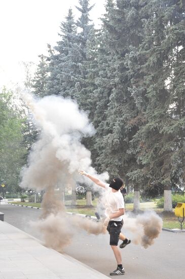 Unauthorized rally at administration of Khimki town