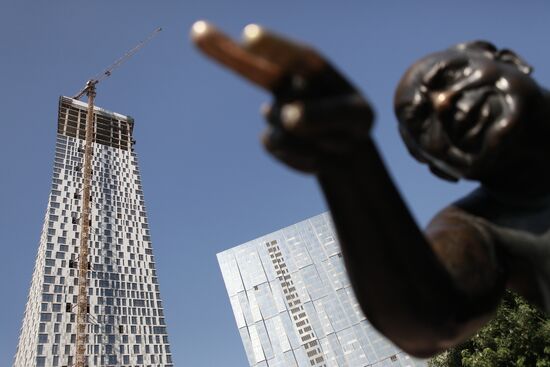Skyscraper demolished in Mosfilmovskaya street in Moscow