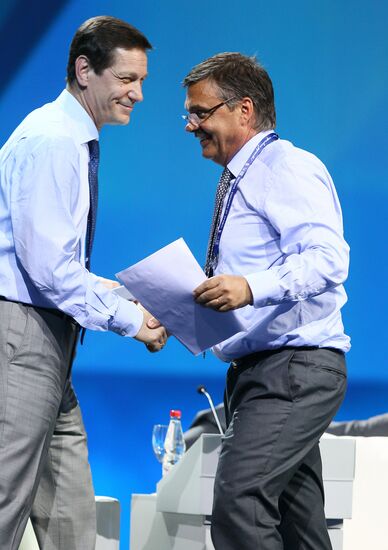 Alexander Zhukov, Rene Fazel