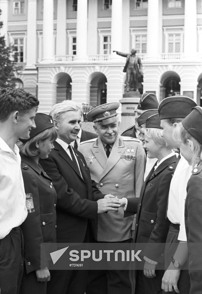 P.Pokryshev and K.Govorushin with youth