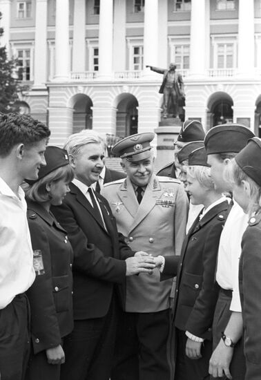 P.Pokryshev and K.Govorushin with youth