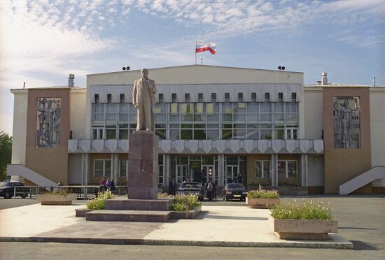 Monument to Vladimir Lenin in Novovoronezhsk