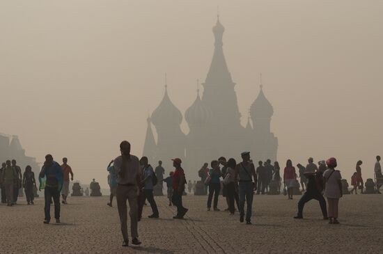 Smoke from peat fires blanketed Moscow
