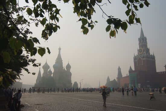Smoke from peat fires blanketed Moscow