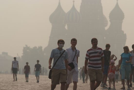 Smoke from peat fires blanketed Moscow