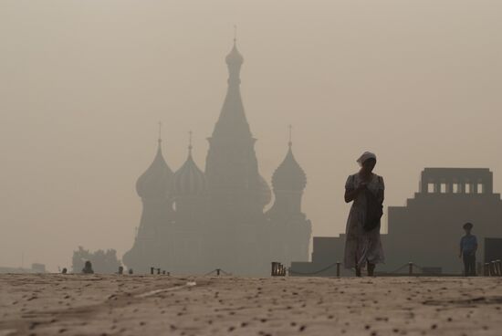 Smoke from peat fires blanketed Moscow