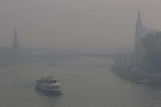 Smoke from peat fires blanketed Moscow