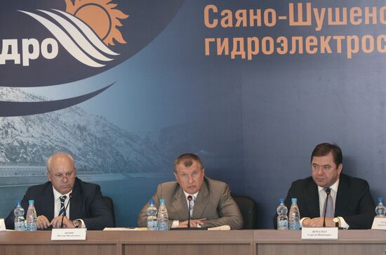 Viktor Zimin, Igor Sechin and Sergei Shmatko