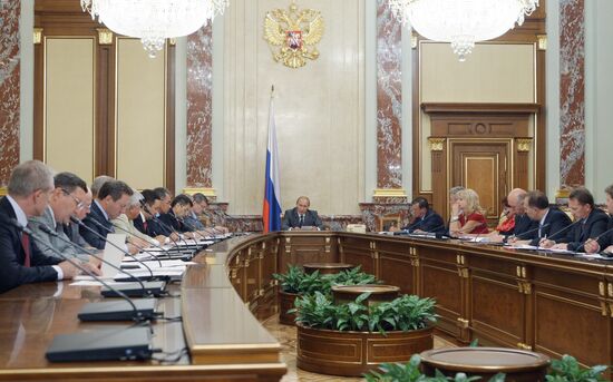 Vladimir Putin chairs meeting at Government House
