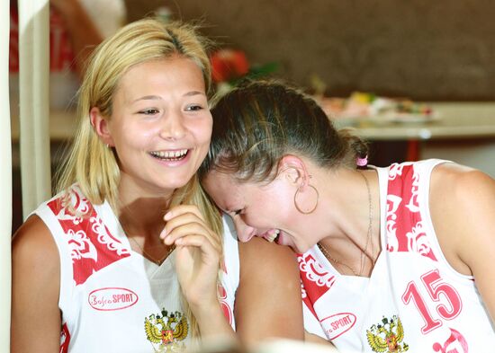 Nadezhda Grishayeva and Anna Petrakova