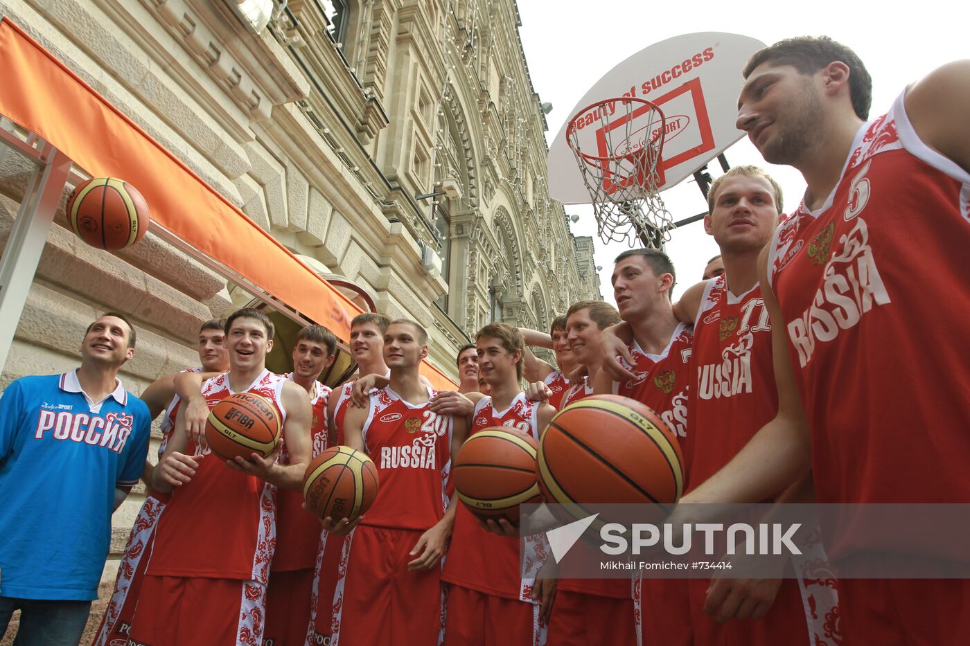 Russian national men's and women's basketball teams of 2010