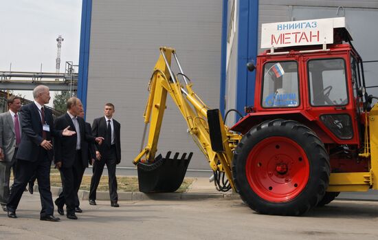 Vladimir Putin visits Gazprom-VNIIGAZ Ltd.